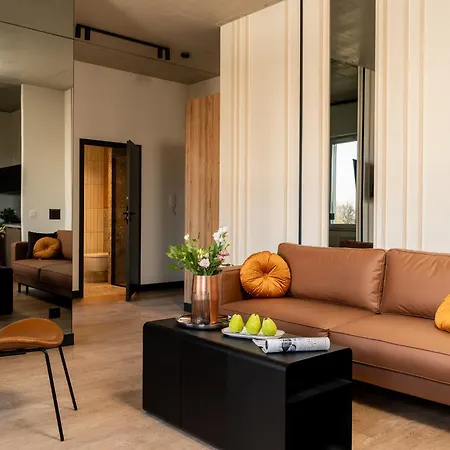 Aparthotel S8 - 3*