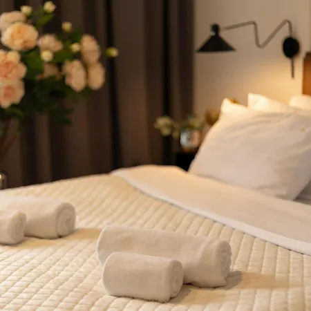 S8 - Aparthotel Breslau