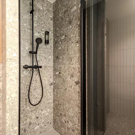 Aparthotel S8 - Breslau